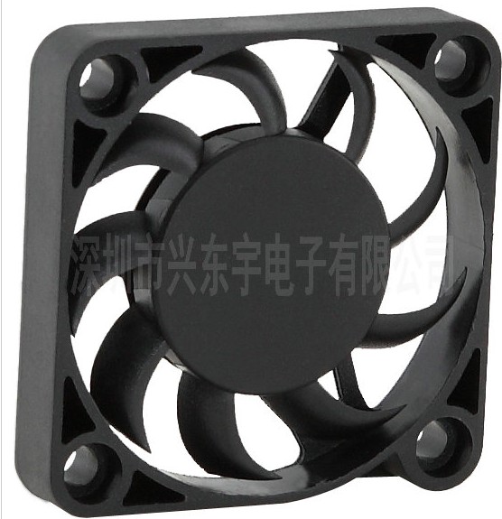 安防設(shè)備散熱風(fēng)扇我的特點，一覽眾山?。?