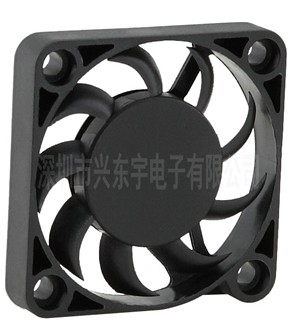 安防設(shè)備散熱風(fēng)扇給你創(chuàng)造世外桃源