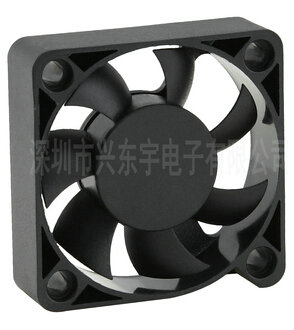 舞臺(tái)燈光散熱風(fēng)扇賜予一個(gè)完好的表演環(huán)境